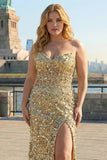 Vestido de baile de finalistas dourado brilhante e sem alças, vestido de finalistas tamanho grande com fenda