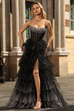 Vestido de baile de finalistas preto, branco de linha A, espartilho de bolinhas em camadas, com folhos