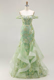 Vestido longo de baile de baile de sereia com contas e tons de ombro descoberto, com folhos
