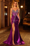 Vestido longo de baile de finalistas com espartilho de sereias roxo escuro com missangas
