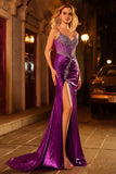 Vestido de Baile Longo Alças Finas Douradas Brilhantes Bordado com Miçangas