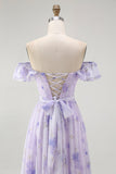 Lavanda Floral babado fora do ombro Um vestido de dama de honra linha