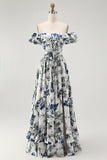 Floral azul babado fora do ombro um vestido de dama de honra linha