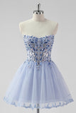 Sparkly Lavanda Strapless Beaded A Line Homecoming Dress com renda para trás