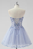 Sparkly Lavanda Strapless Beaded A Line Homecoming Dress com renda para trás