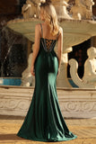 Vestido longo de baile de finalistas com espartilho de sereia verde escuro e strass