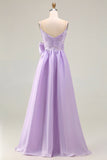 Vestido comprido de baile de finalista com alças finas e alças finas em linha A lilás, com laço