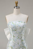 Vestido de Dama de Honor Longo Sereia Sem Alças com Estampado Floral Branco e Azul e Laço