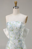 Vestido de Dama de Honor Longo Sereia Sem Alças com Estampado Floral Branco e Azul e Laço