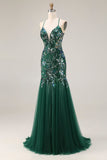 Vestido de baile longo, verde escuro brilhante, com costas abertas, com lantejoulas