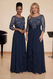 Vestido de coro longo com decote barco aplicado em linha azul-marinho e mangas 3/4
