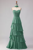 Vestido de Dama de Honor Verde com Folhos e Um Lenço no Pescoço