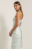 Vestido Midi Justo ao Corpo com Estampado Floral Azul e Branca para Convidada de Casamento