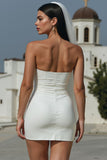 Vestido de Noiva Curto Branco Bodycon Bodycon, Sem Alças e Franzidas.