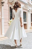 Marfim V-Neck Uma linha de chá comprimento vestido de noivado com renda