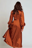 Roupa formal Midi de decote em V em Cetim Ferrugem.