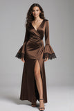 Vestido formal de cetim com decote em V e decote longo com fenda
