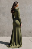 Vestido formal de mangas compridas em cetim de Sereia Azeitona com fenda