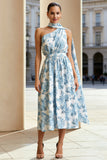 Vestido conversível com padrão de um ombro e flor branca azul A Line com serpentina