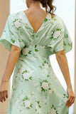 Vestido floral longo Sage Shave, decote em V, com mangas cape