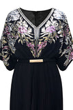Vestido preto com lantejoulas e decote em V plissado dos anos 1920 com cinto