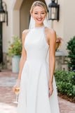 Vestido de Noiva Midi Branca em Renda com Decote Holter e Linha A