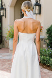 Vestido de Noiva Midi Branca em Renda com Decote Holter e Linha A