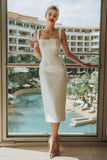 Vestido de Noiva Midi Branca Simples com Decote Quadrado e Corte Justo