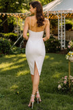 Vestido de Noiva Curto Branca em Renda com Alças Finas e Corte Justo