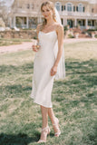 Vestido de Noiva Midi Branca Estilo Justo com Alças Finas