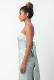 Vestido Comprido Branco Sem Alças com Estampado Floral Azul e Laço para Dama de Honor