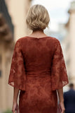 Vestido de Mãe da Noiva com Capa Enferrujada de Renda e Manga Meio