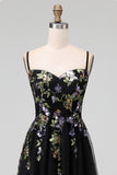 Vestido Midi Preto com Alças Finas em Tule com Aplicação para Convidada de Casamento
