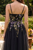 Vestido Midi Preto com Alças Finas em Tule com Aplicação para Convidada de Casamento