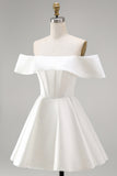 Vestido de noiva curto em linha A com espartilho branco de cetim no ombro