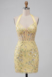 Vestido de Homecoming Floral Bodycon Bodycon Corset Amarelo Transparente com Decote Topo e Lantejoulas