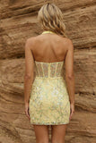 Vestido de Homecoming Floral Bodycon Bodycon Corset Amarelo Transparente com Decote Topo e Lantejoulas