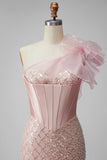 Sereia de cetim cor-de-rosa, lantejoulas, pérolas, espartilho de um ombro Vestido de baile comprido com fenda