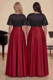 Vestido de coro comprido de cetim vermelho preto linha A com mangas curtas