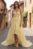 Vestido de baile de finalista amarelo sem alças em tule A Line High-Low com bordado floral