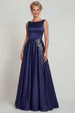 Vestido Comprido Marinha Estilo Bateau com Aplicações para Mãe da Noiva
