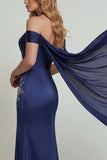Vestido Cmprido Marinha com Aplicações Espartilho e Ombros a Ombro para a Mãe da Noiva com Capa