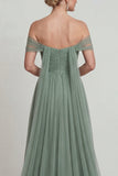 Chiffon Ombro Descoberto Vestido de Mãe da Noiva Sálvia Empoeirado com Serpentina