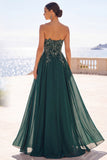 Vestido formal longo verde-escuro, sem alças, floral com missangas e contas