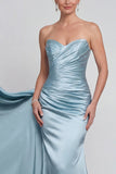Vestido Comprido Azul Sereia Sem Alças em Cetim para Mãe da Noiva com Capa