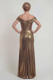 Vestido Comprido Dourado Metálica com Ombros a Ombro e Drapeado para Mãe da Noiva