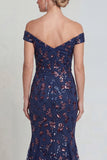 Vestido Comprido Marinha Brilhante com Ombros a Ombro para a Mãe da Noiva
