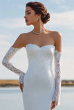 Vestido de Noiva Marfim com Decote Coração e Cauda Curta
