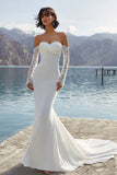 Vestido de Noiva Sweep Sweep em Marfim com Mangas