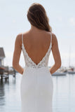 Vestido de Noiva Longo com Alças Finas em Marfim com Aplicação de Sereia
